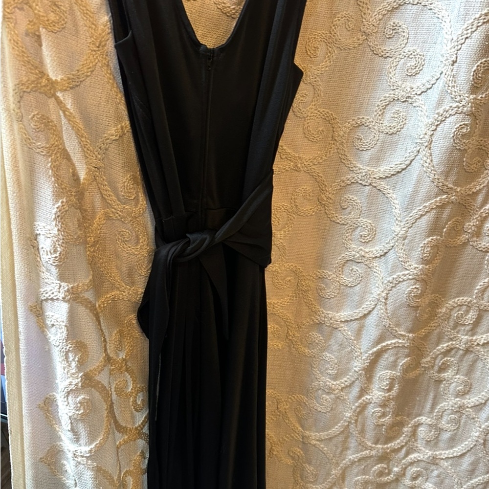 Elegant Black Wrap Dress - Picture 2 of 4